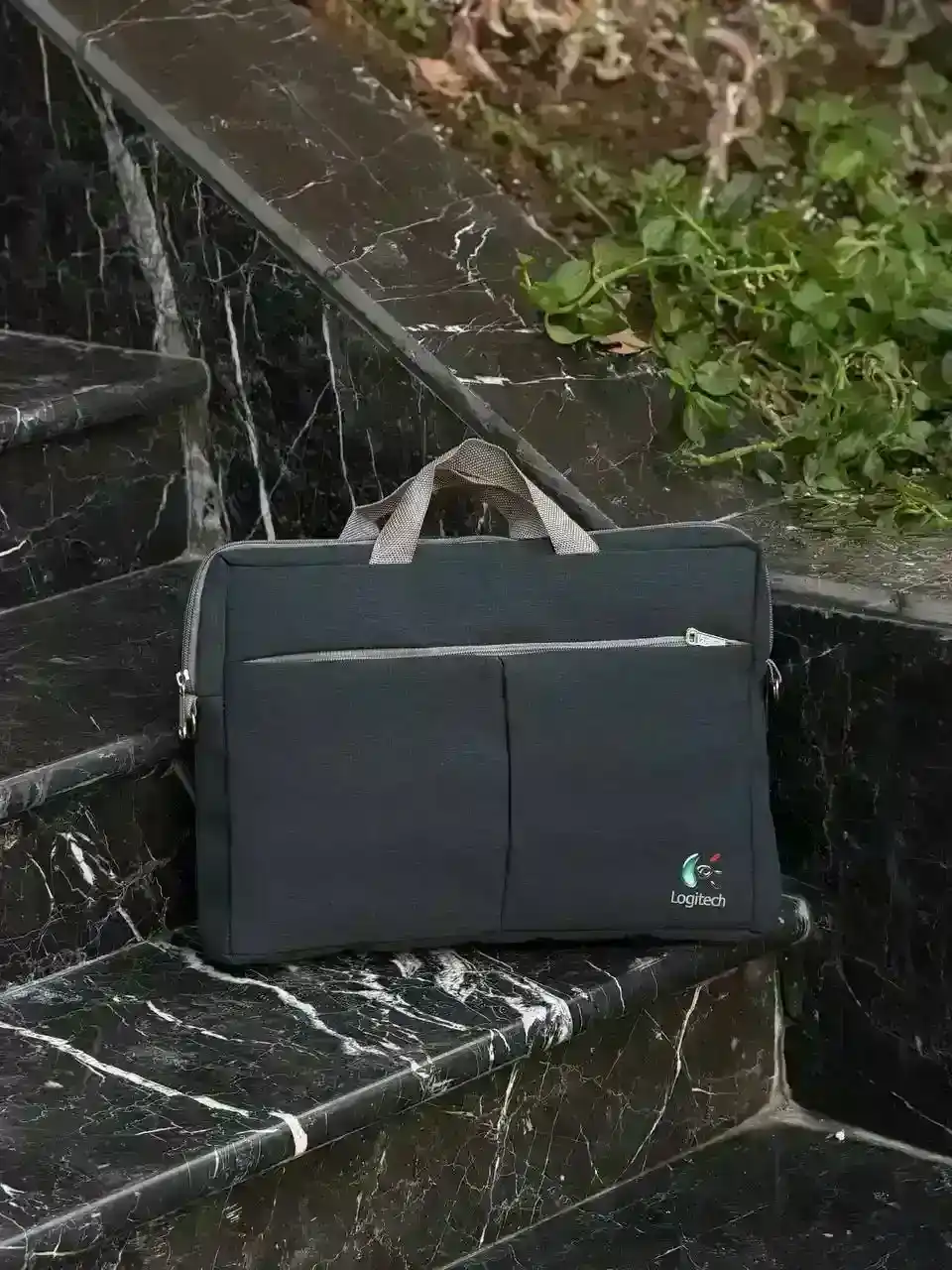 کیف لپ تاپ مدل Logitech